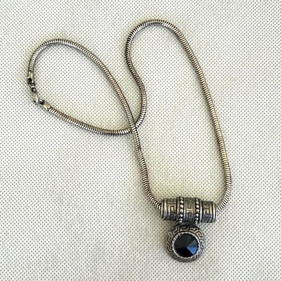 Pendant Necklace Antique Silver Tone Black Center 18 Inch Length - Picture 2 of 4